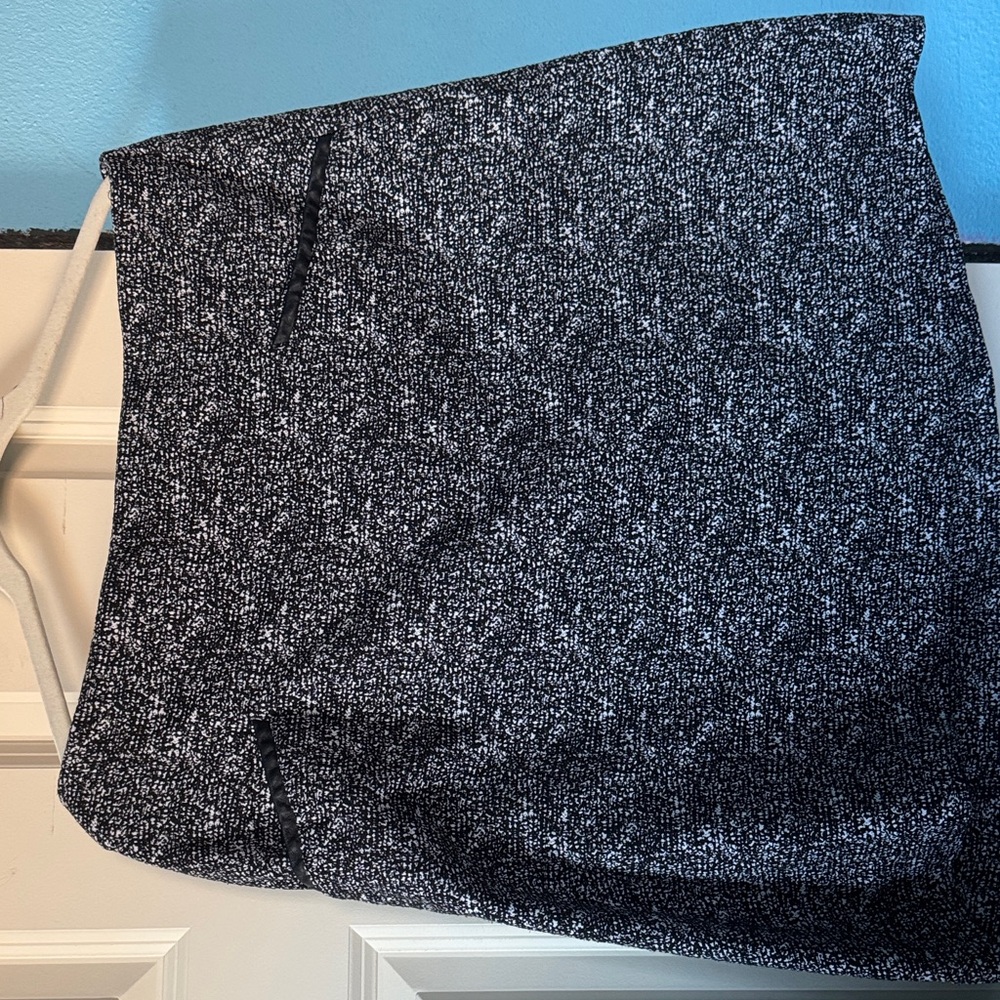 Chic Black and White Women's Pencil Skirt